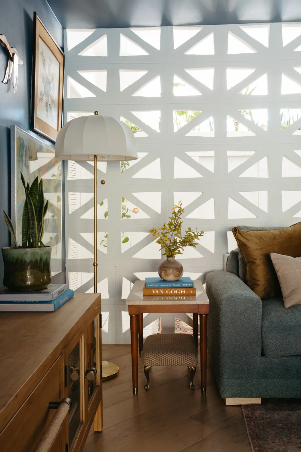 Meshelle Floor Lamp - Image 6