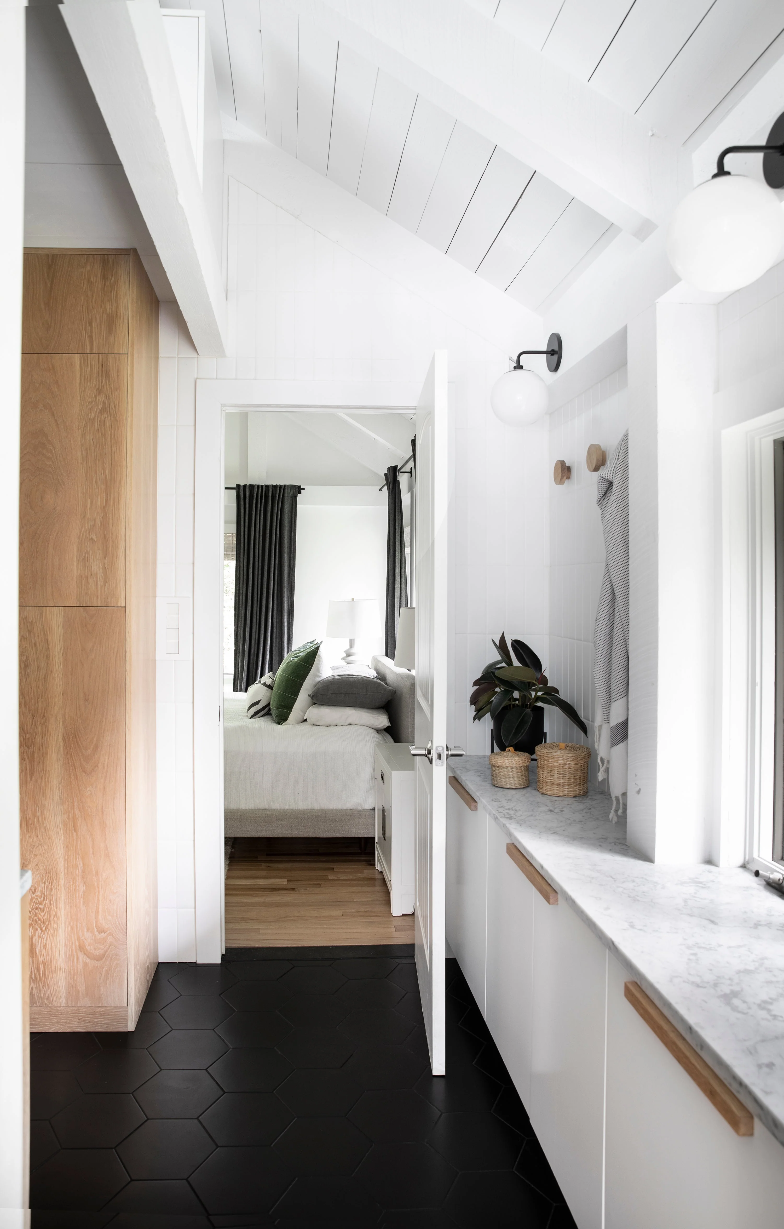 Stella Wall Sconce - Image 3